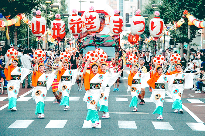 3. Lễ hội múa Hanagasa Matsuri mang đậm bản sắc văn hóa