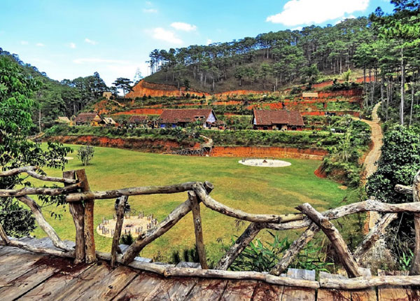 Ngôi làng nổi tiếng ở Đà Lạt mở cửa cho khách du lichj ghé thăm