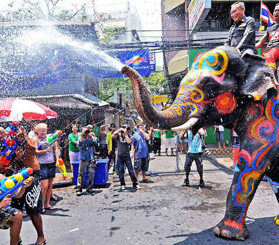 Thái Lan rộn ràng trước lễ hội Songkran