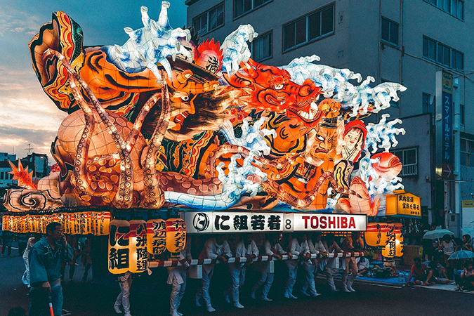 2. Lễ hội mùa hè Nebuta Matsuri cực hoành tráng