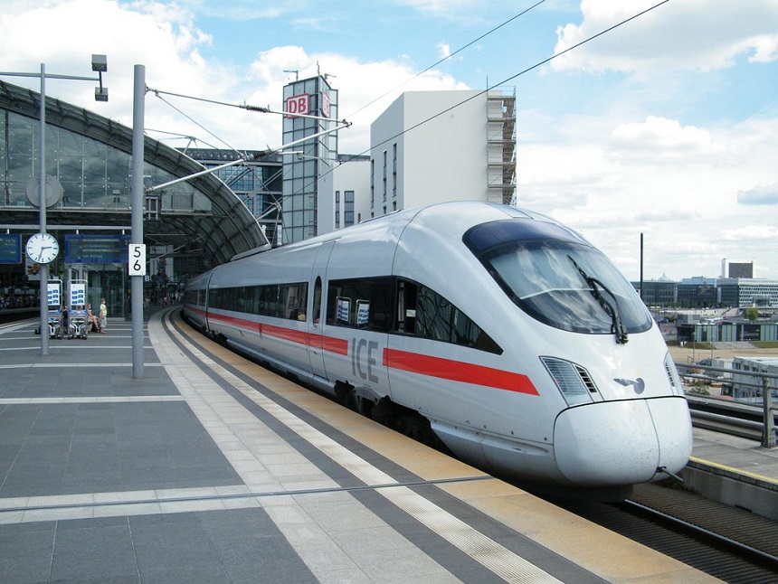 7. DeutscheBahn ICE: 330km/h