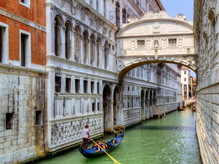 CẦU SOSPIRI (VENICE, ITALIA)